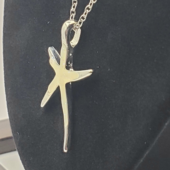 Silver Sparkly White Enamel Starfish Pendant Necklace - Picture 5 of 7